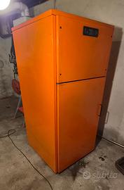 Caldaia ,stufa a pellet karmek milena 34 kw