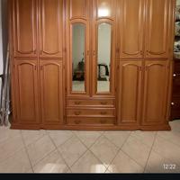 mobile armadio vestiti