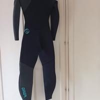 Muta subacquea o surfisti seminuova