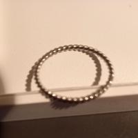 2 anellini e 1 collana ragazza