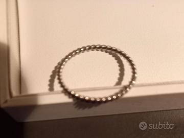 2 anellini e 1 collana ragazza