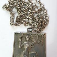 Collana vintage Virgo con segno zodiacale Vergine