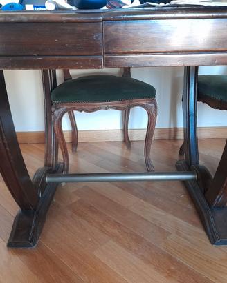 Tavolo in noce art deco francese 1920