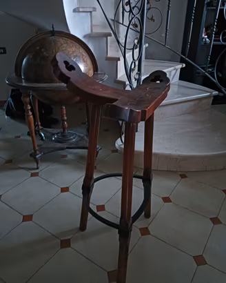 Sgabello alto