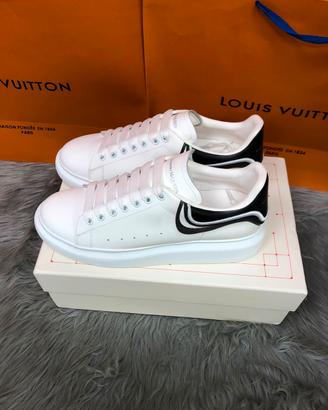 Alexander McQueen 