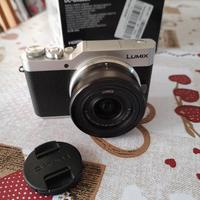 Fotocamera Lumix GX800 con obiettivo Lumix 12-32