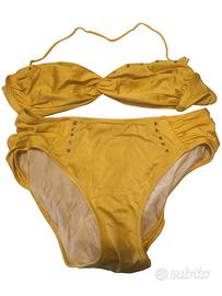 bikini giallo