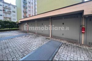 Box via Albino 6 20147 Milano