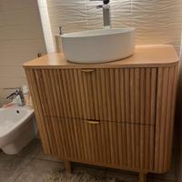 Mobile da bagno in bambù con lavabo