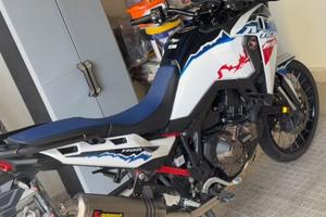 Africa twin dct con terminale akrapovic completo