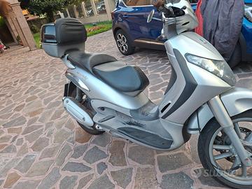 Piaggio Beverly 250 - Gomme NUOVE e Revisionato