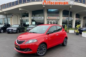 Lancia Ypsilon 1.0 firefly hybrid Silver