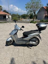 Honda Dylan 150