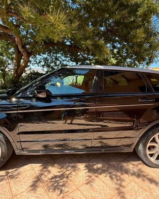 Range Rover Evoque SD4 Auto- PARI AL NUOVO