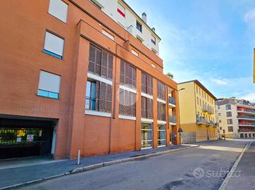 MONOLOCALE A MILANO