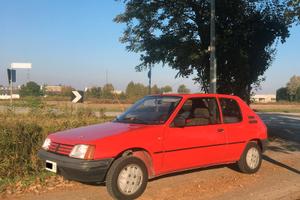 Peugeot 205  XR 1100 rossa
