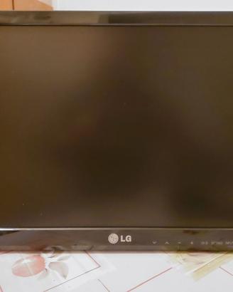 TVC LG 19 POLLICI COMPLETO DI STAFFA A MURO