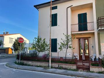 Privato vende terra tetto indipendente