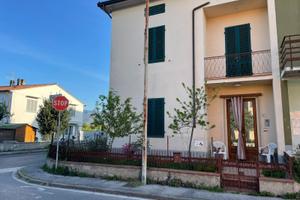 Privato vende terra tetto indipendente