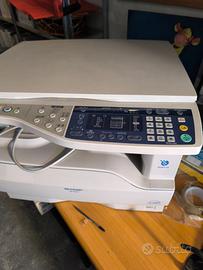 fotocopiatrice datata