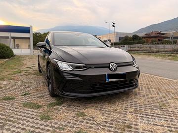 Volkswagen Golf VIII 1.5 TSI R-Line 150cv