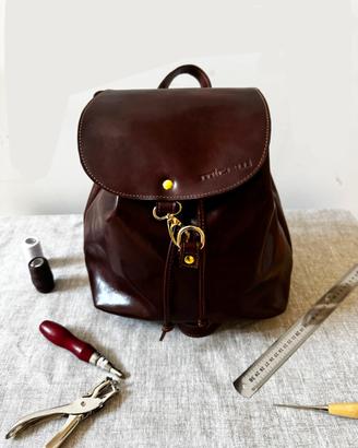 Zainetto femminile artigianale in pelle