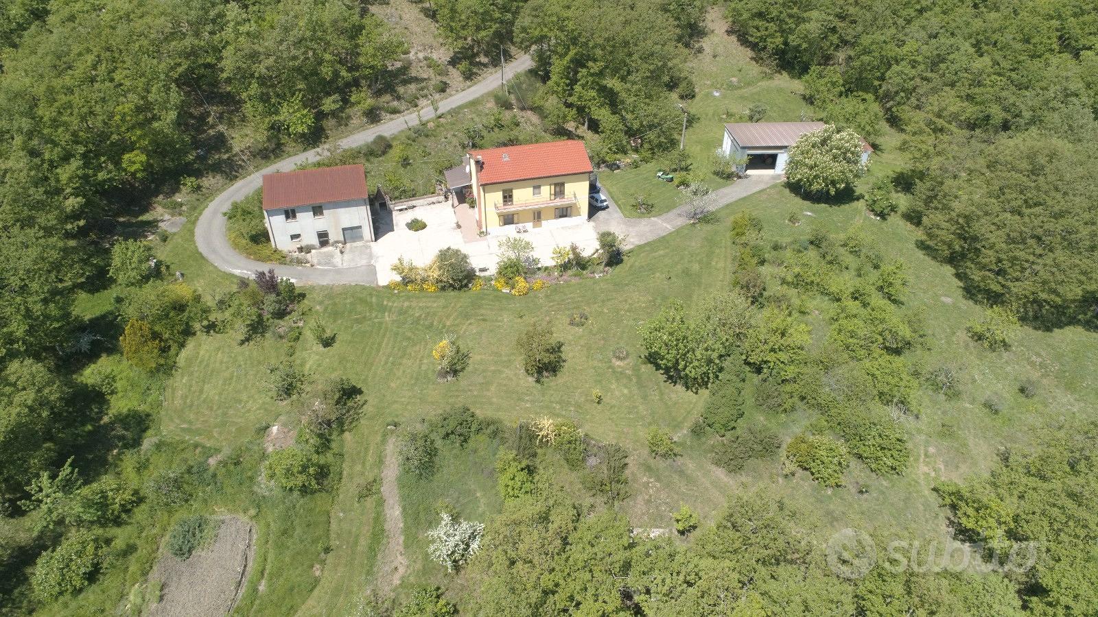 Abitazione, garage, deposito e terreni - Vista 4