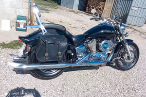 Yamaha XVS 1100 Drag Star 