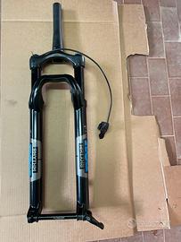 Fox Rhythm 32 boost 29 con comando