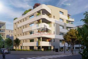 Appartamento di 500 m² con più di 5 locali e box a