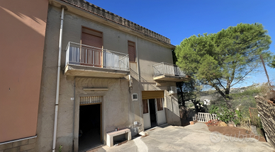 Casa indipendente con vista mare e montagna