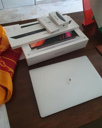 MacBook Pro 16” 2019 i7 / 32GB ram / 5500M 8gb gpu