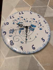 Orologio in ceramica sarda da parte