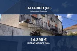 Immobile in asta di 163 m² a Lattarico