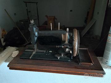 macchina da cucire d'epoca