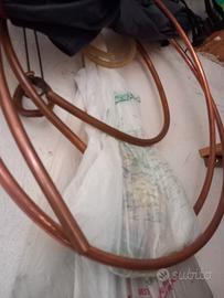 materiali in rame e ferro e strumenti vari