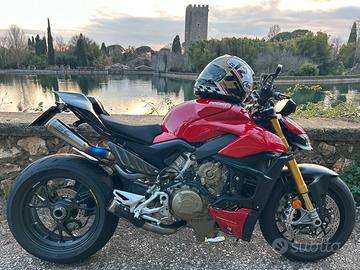Ducati StreetFighter v4