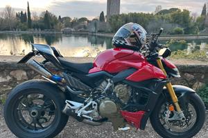 Ducati StreetFighter v4
