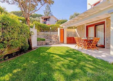 Villa indipendente con ampio giardino privato