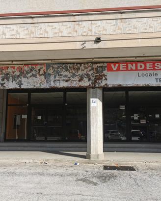 locale commerciale 