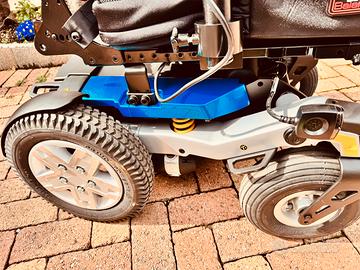 Carrozzina elettrica basculante Disabili e Anziani