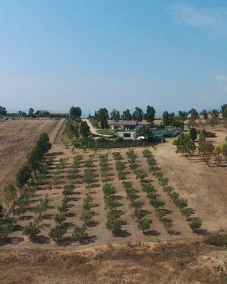 Terreno fronte mare
