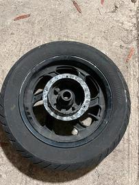 Cerchio posteriore majesty 400