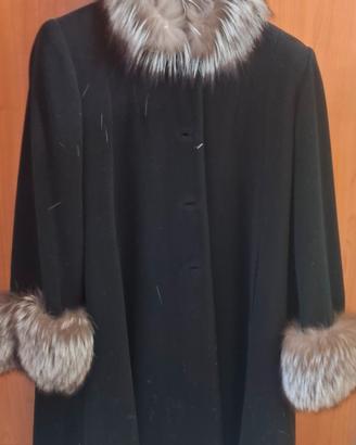 Cappotto con collo di volpe di Groelandia