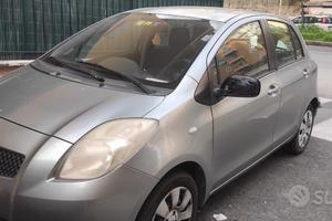 TOYOTA Yaris - 2008