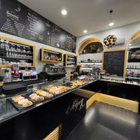 Arredamento per Bar +Banco Pasticceria