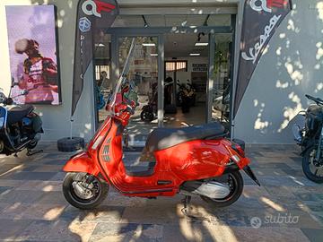 Vespa GTS 300 hpe SUPER SPORT 2023