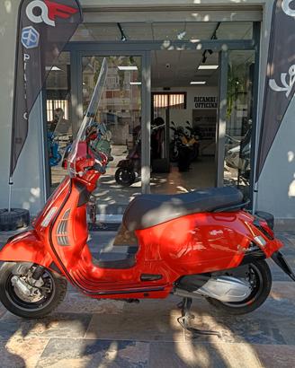 Vespa GTS 300 hpe SUPER SPORT 2023