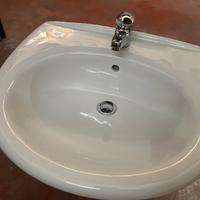 Lavandino da bagno nuovo
