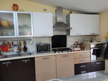 Cucina componibile completa .